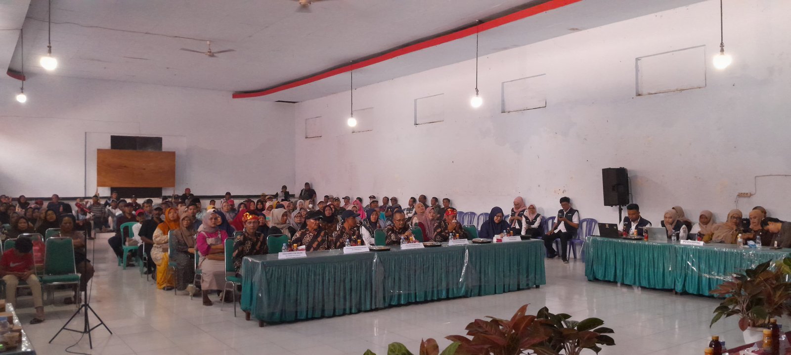Penyerahan 400 NIB dan Sosialisasi MERK, PIRT, HALAL bagi Pelaku Usaha Kecamatan Dampit, Kabupaten Malang, Provinsi Jawa Timur